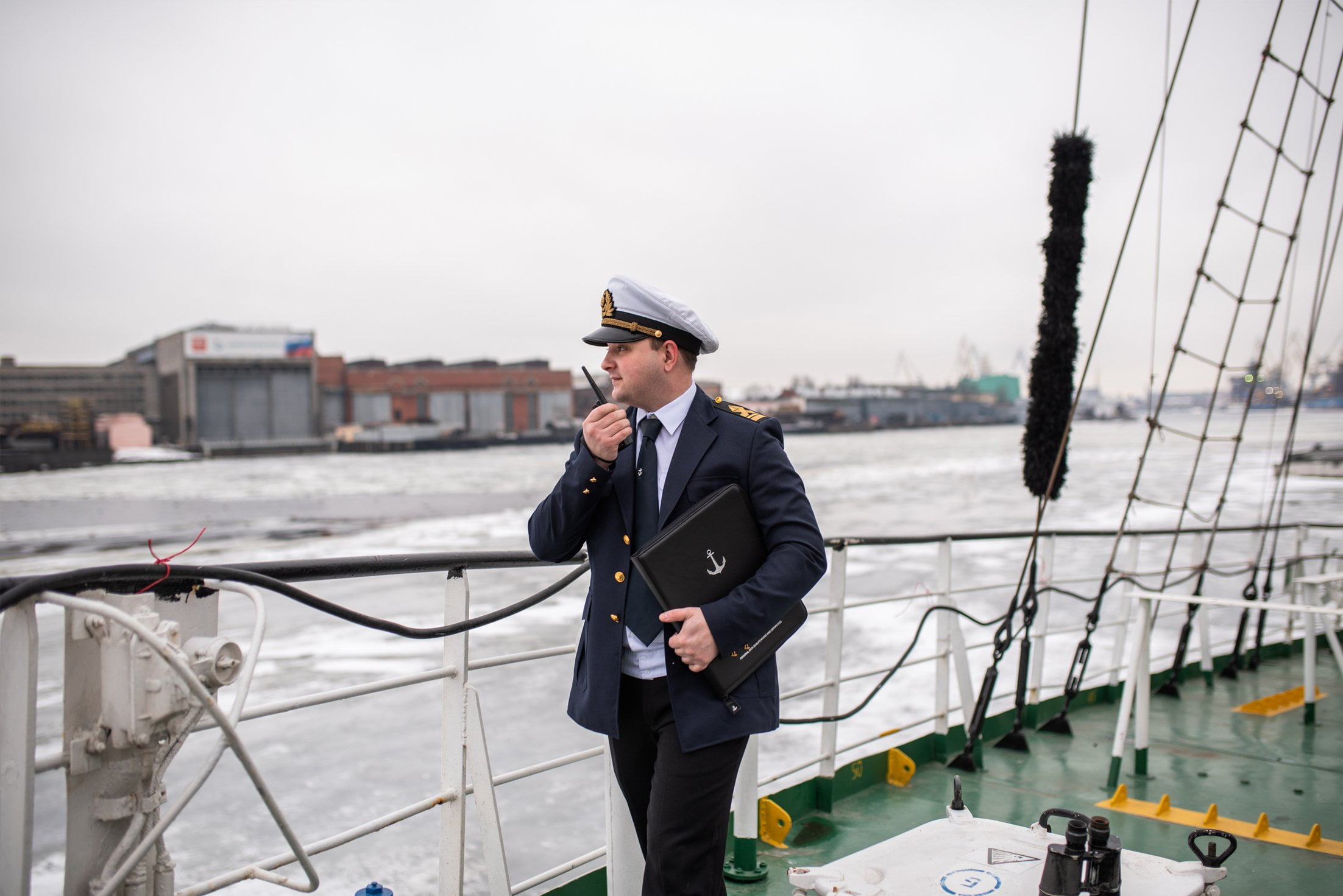 Открытка моряку с 23 февраля - скачать бесплатно на сайте баштрен.рф